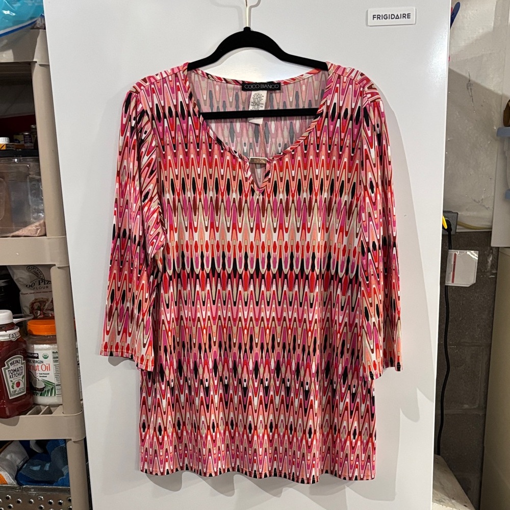Coco Bianca Geometric top in red, pink, black and white. Size XL